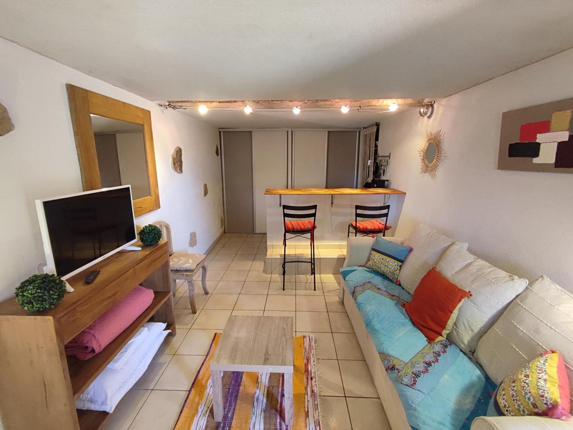 Entre Mer & Maquis, L'Ame De La Corse En Gites De Charme Avec Jacuzzi, Proche Ajaccio Peri Room photo