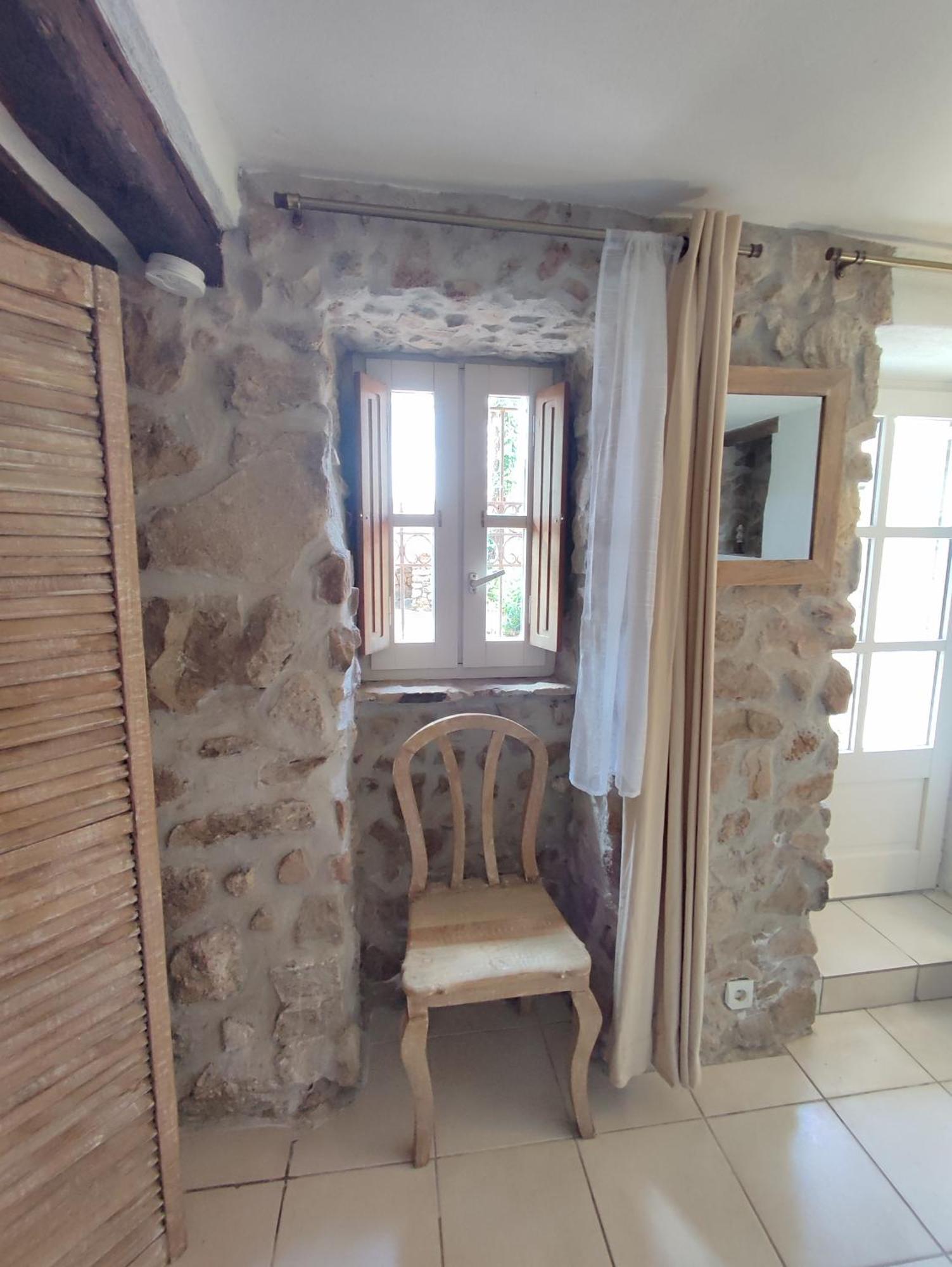 Entre Mer & Maquis, L'Ame De La Corse En Gites De Charme Avec Jacuzzi, Proche Ajaccio Peri Room photo