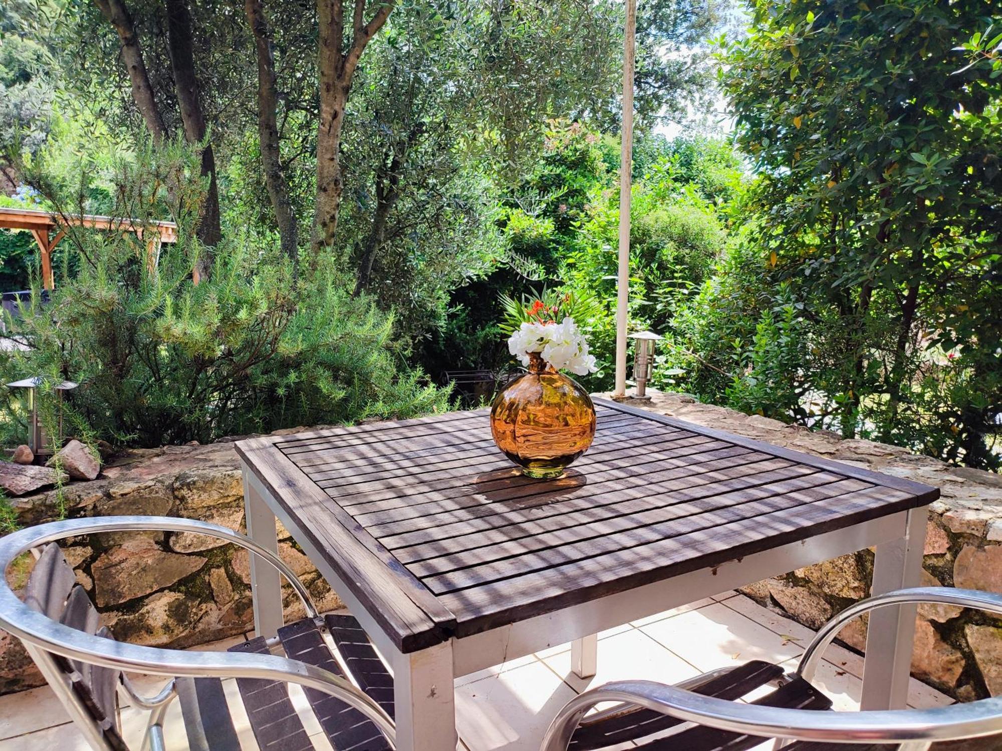 Entre Mer & Maquis, L'Ame De La Corse En Gites De Charme Avec Jacuzzi, Proche Ajaccio Peri Room photo